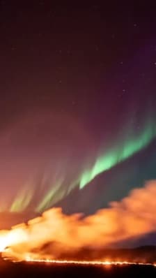 Islande: les images d’aurores boréales au-dessus d’un volcan en éruption 
