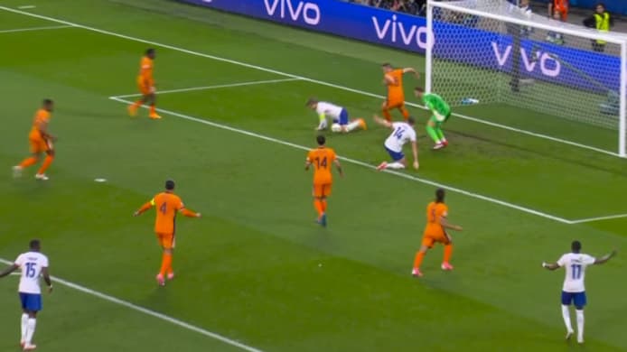 Le raté d'Antoine Griezmann lors de Pays-Bas - France à l'Euro, 21 juin 2024 Le raté d'Antoine Griezmann lors de Pays-Bas - France à l'Euro, 21 juin 2024