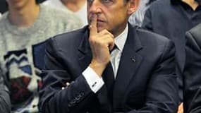 Nicolas Sarkozy perd trois point en octobre dans le baromètre de popularité Ifop pour Paris Match et revient à 35% d'opinions favorables pour 64% de mécontents, un de ses plus mauvais scores depuis son élection. /Photo prise le 5 octobre 2010/REUTERS/Bori