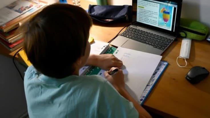 Fiasco de l’école à la maison hier : l’Education Nationale est-elle en dessous de tout?
