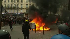 Alors que la manifestation s'est déroulée dans le calme, des tensions ont éclaté en fin de journée.