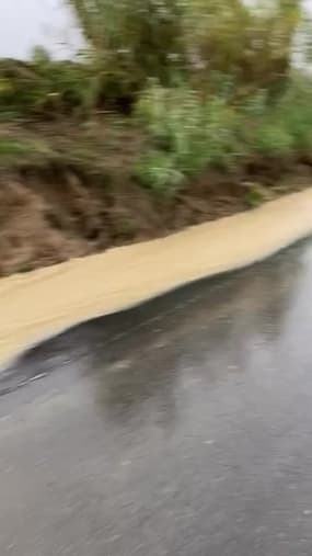 Routes inondées à Magalas, dans l'Hérault  - Témoins BFMTV