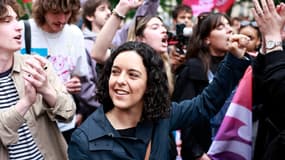 La députée européenne LFI Manon Aubry lors d'un rassemblement contre l'extrême droite à Paris le 15 juin 2024.