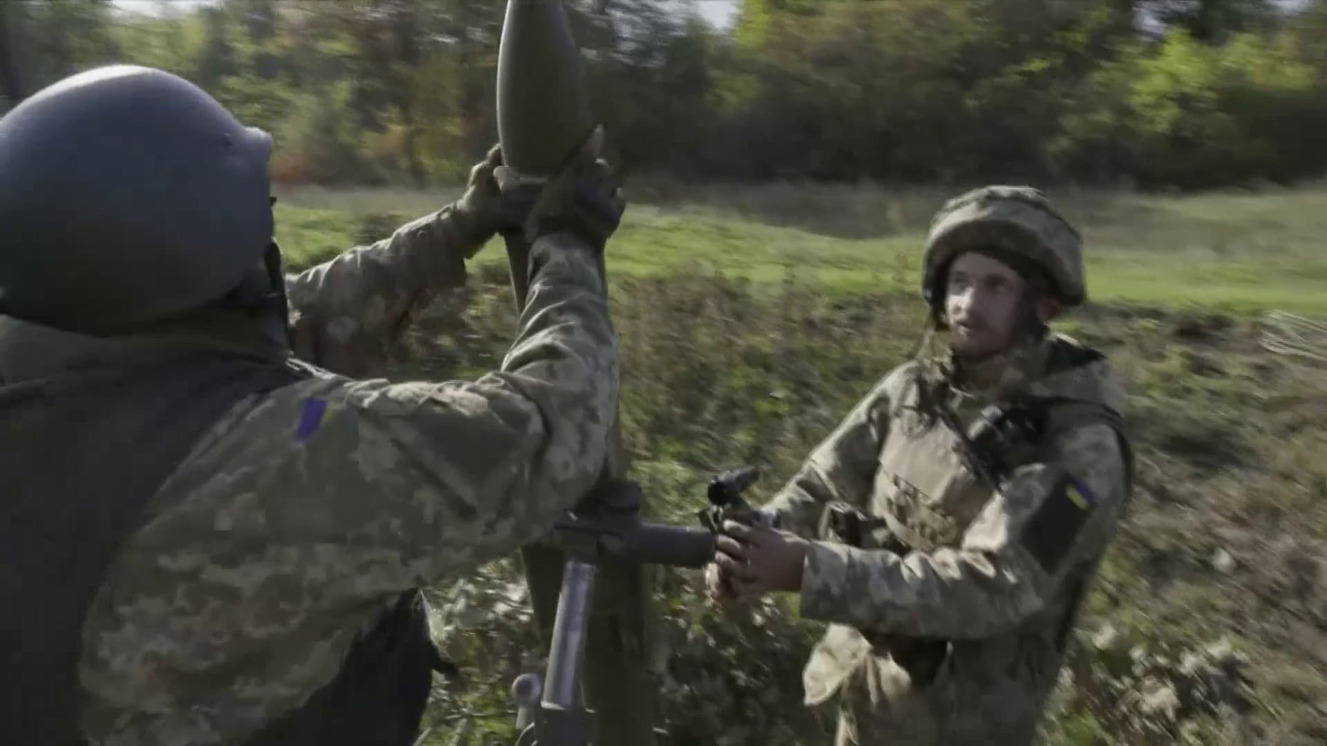 Photo of en Bakhmout, en el este, los morteros ucranianos intentan repeler al ejército ruso