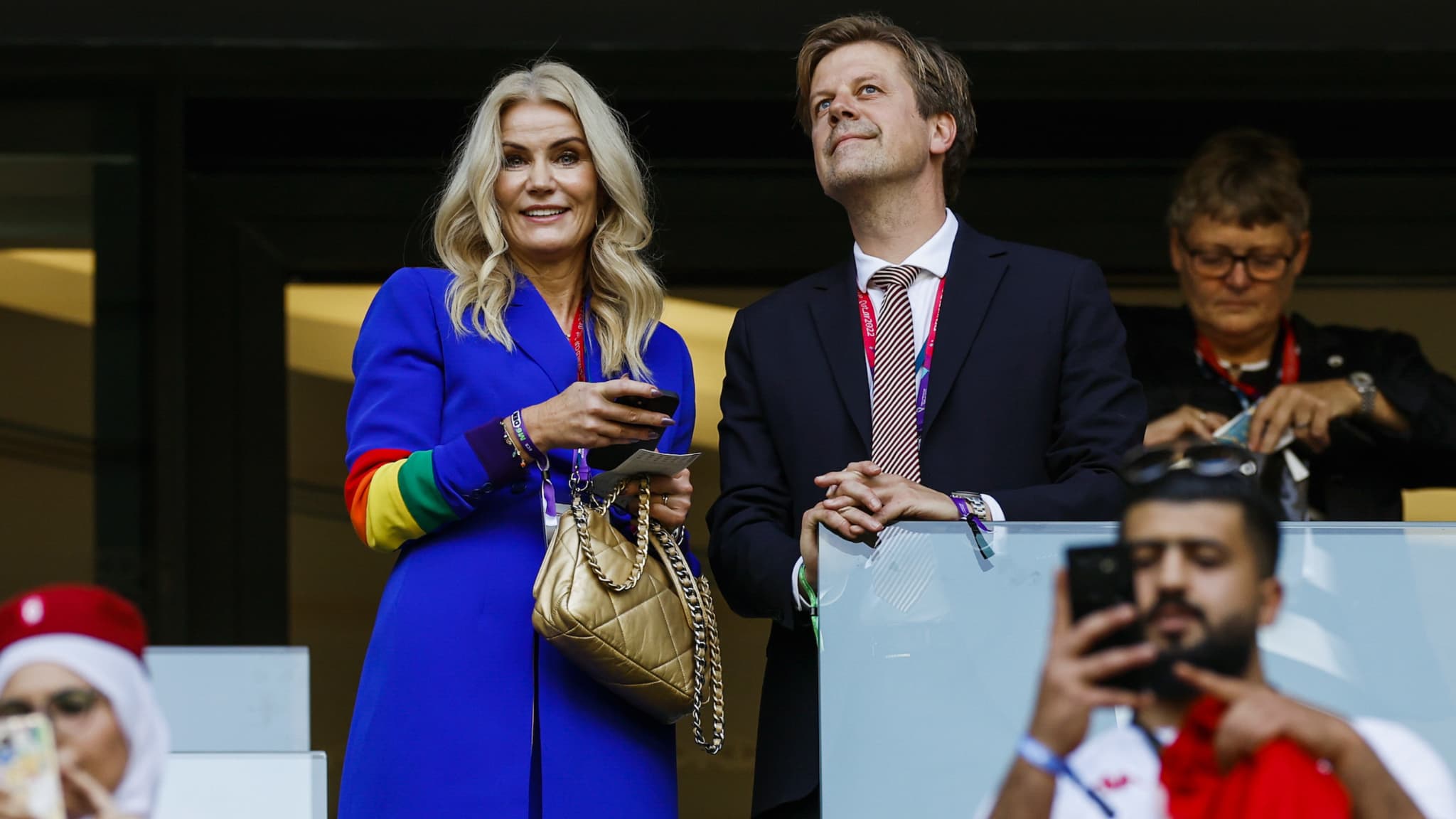 Helle Thorning-Schmidt avec Jakob Jensen, PDG de la DBU lors de Danemark-Tunisie