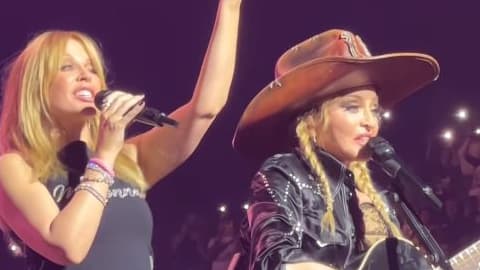 Madonna et Kylie Minogue sur scène à Los Angeles, le 7 mars 2024.