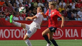 Lucy Bronze et Ada Hegerberg vont s'affronter cet été lors de l'Euro.