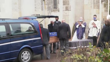 Les obsèques de Valéry Giscard d'Estaing débutent à Authon