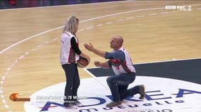  Jeep Elite : La demande en mariage "originale" sur le parquet de Chalon 
