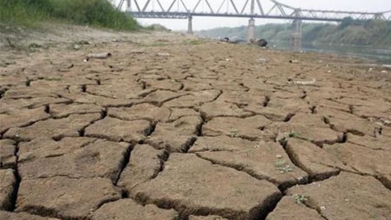 Le pont Long Bien, sur les bords du fleuve Rouge à Hanoï, au Vietnam.