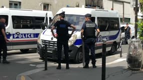 Une femme a été blessée par une boule de pétanque devant une synagogue à Paris.