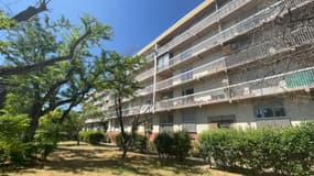 L'un des bâtiments du quartier Encagnane d'Aix-en-Provence, qui doit être détruit d'ici 2026 dans le cadre d'un projet de rénovation urbaine.