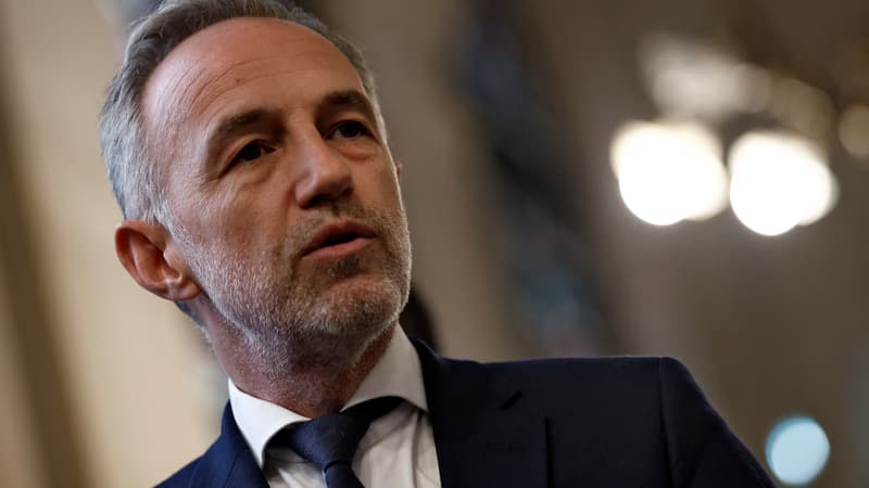 Canicule: Emmanuel Grégoire annonce une "mortalité en hausse" à Paris et appelle à la prudence