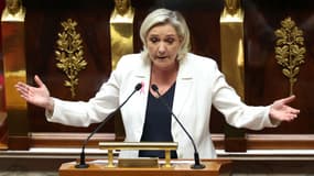 Marine Le Pen à l'Assemblée nationale le 1er octobre 2024 après la déclaration de politique générale du Premier ministre Michel Barnier.