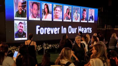 Une soirée en hommage aux victimes de l'attaque du festival Nova le 7 octobre 2023, à Tel Aviv le 6 octobre 2024