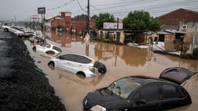 Inondations à São Leopoldo au sud du Brésil, le 12 mai 2024