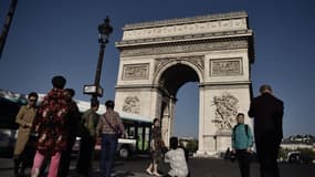 L'Arc de Triomphe, symbole des Champs Élysées. 