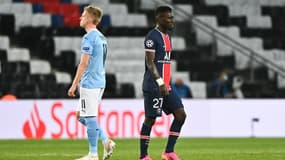 Idrissa Gueye, quittant le terrain après son expulsion