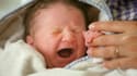 Un nouveau-né le 5 juin 2001 au service maternité de l'hôpital franco-britannique de Levallois-Perret 