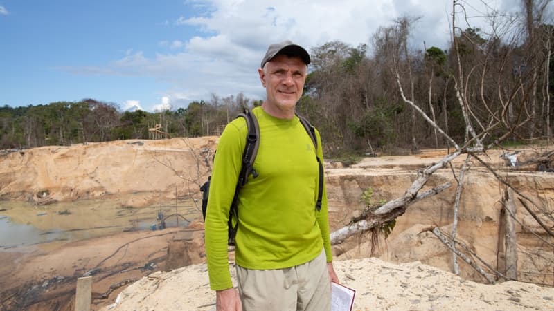 Le journaliste britannique Dom Phillips visite une mine dans l'Etat de Roraima, au Brésil, le 14 novembre 2019