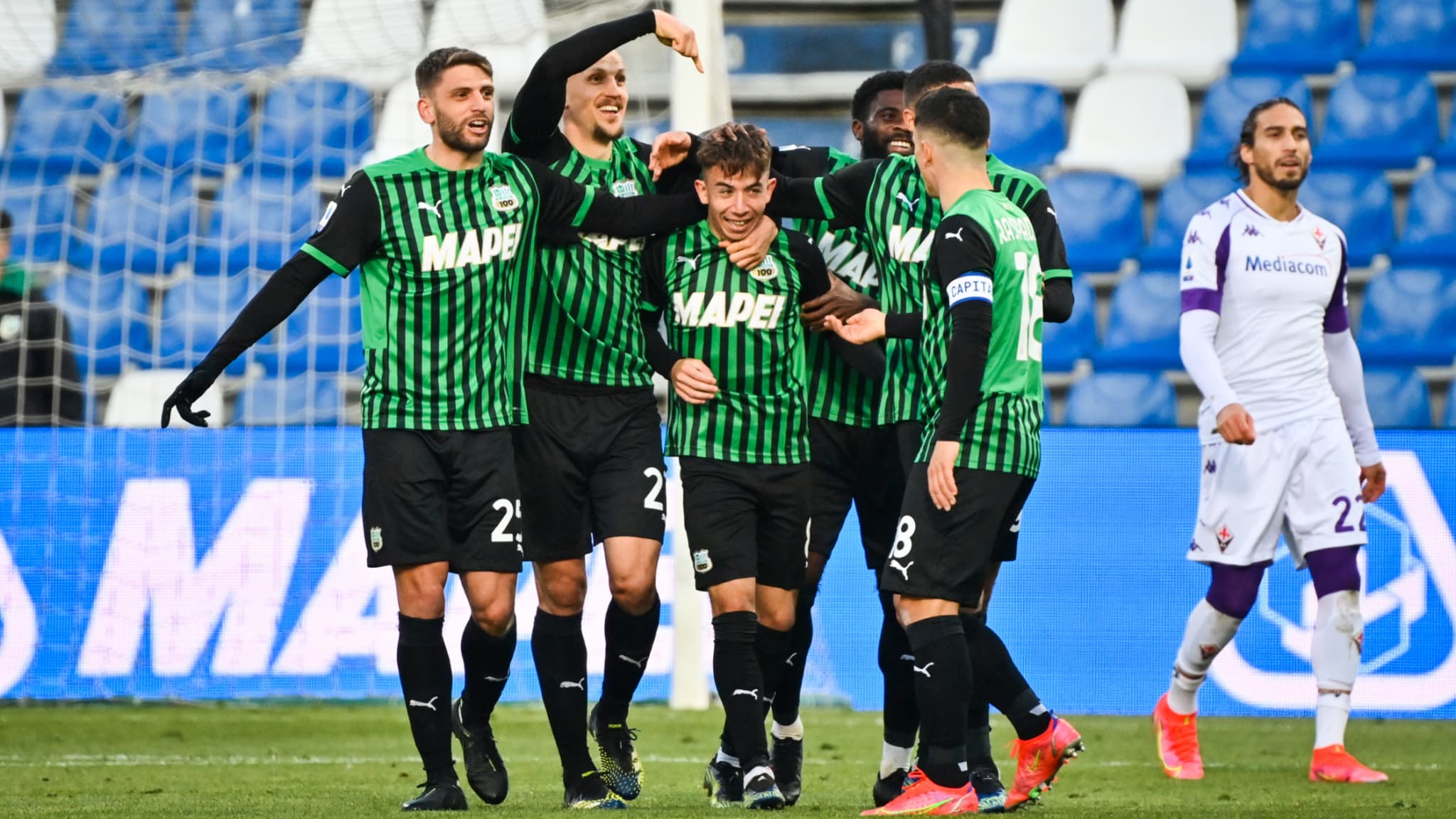 Maxime Lopez félicité pour son but face à la Fiorentina