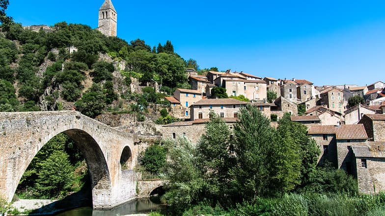 Commune Olargues en 2015. 