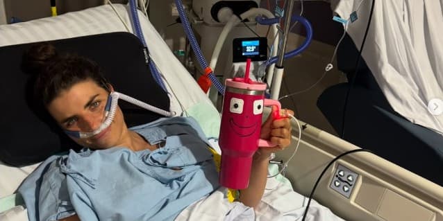 La Franco-Australienne Jessica Fox sur son lit d'hôpital après une ablation d'une tumeur, le 28 août 2025