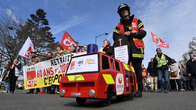 À Rennes, la manifestation a réuni 7.500 personnes selon la police, 15.000 selon les syndicats.