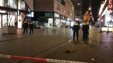 La police néerlandaise a interpellé l'homme soupçonné d'avoir blessé trois mineurs lors d'une attaque au couteau dans une rue de La Haye.