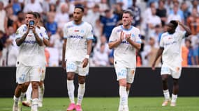 Jonathan Clauss, Pierre-Emerick Aubameyang et Jordan Veretout lors du match OM-Toulouse, le 17/09/2023