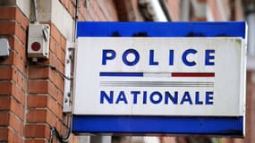 Après avoir été interpellé par la police à Paris un homme de 33 ans est décédé au commisariat. 
