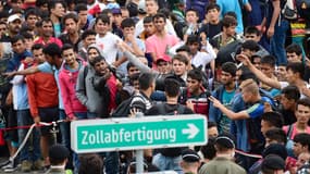 L'Allemagne va auditionner à partir de demain chaque demandeur d'asile syrien, revenant sur sa politique qui consistait à accorder presque automatiquement le statut de réfugié aux personnes arrivant de Syrie - Jeudi 31 décembre - Photo d'illustration