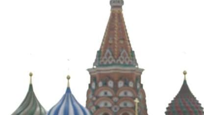 Sur la Place rouge, à Moscou. Selon le classement publié par le magazine Forbes vendredi, le baron de l'acier Vladimir Lisin est l'homme le plus riche de Russie, après une année 2009 qui a vu le nombre de russes milliardaires doubler. /Photo d'archiveS/RE