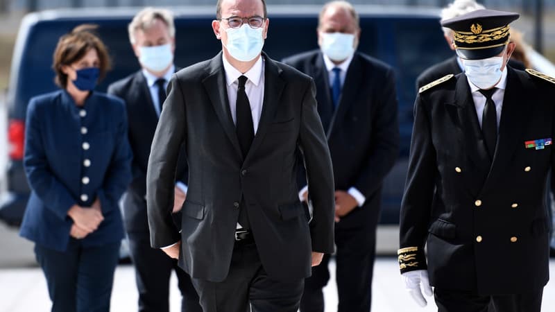 Le Premier ministre Jean Castex à l'aéroport d'Orly ce vendredi.