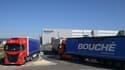 Des camions à l'entrée du nouvel entrepôt d'Amazon à Augny, le 23 septembre 2021 en Moselle