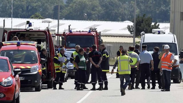 C'est un pompier qui a permis de neutraliser le suspect de l'attentat en Isère