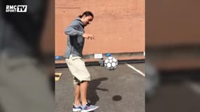 Ibrahimovic jongle déjà 3 mois après sa blessure au genou