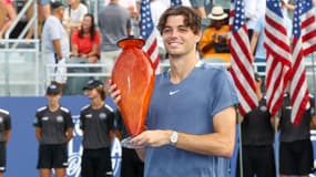 Taylor Fritz après son sacre à Atlanta le 30 juillet 2023
