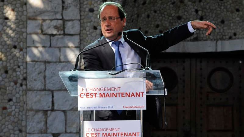 François Hollande a tenté mercredi à Nice de muscler sa campagne par un discours offensif à l'encontre de Nicolas Sarkozy dans lequel il a réaffirmé son objectif de redresser la France au terme d'un "quinquennat de l'échec". /Photo prise le 28 mars 2012/R