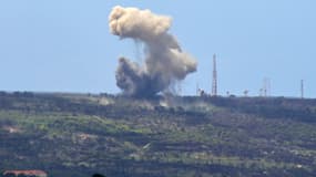 Le village d'Alma al-Shaab, dans le sud du Liban, montre de la fumée s'élevant d'un avant-poste israélien après une attaque à la roquette par les combattants du mouvement libanais Hezbollah, le 6 avril 2024. (photo d'illustration)