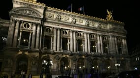 Le Palais Garnier, à la fois monument historique et l'une des deux scènes de l'Opéra de Paris, va restaurer sa façade principale jusqu'à la fin 2024