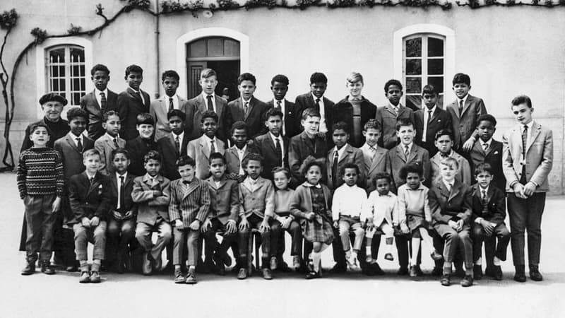 Le foyer de Quézac en 1965. Jean-Charles Pitou est au deuxième rang, le troisième en partant de la droite.