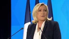 Marine Le Pen s'exprime après le second tour de l'élection présidentielle, le 24 avril 2022.