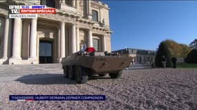 11-Novembre: le cercueil d'Hubert Germain quitte les Invalides