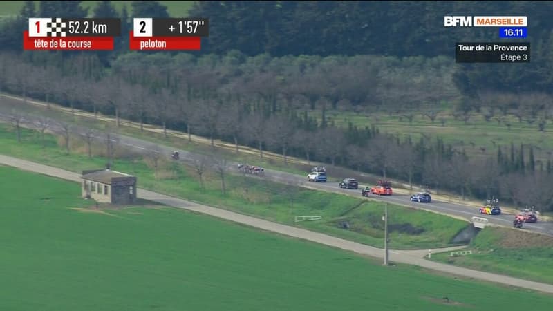 L'écart entre les échappées et le peloton vu d'hélicoptère. Avant un court passage dans le Gard