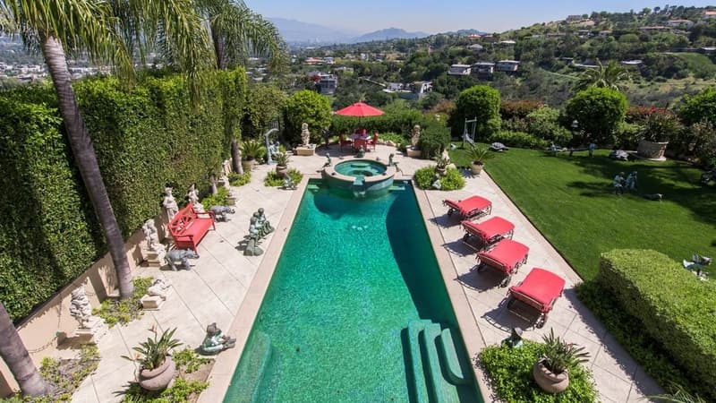 Le chanteur Tom Jones a mis en vente sa villa de Beverly Hills, en Californie.