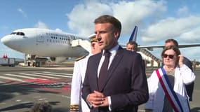 Emmanuel Macron prend la parole à Nouméa, le jeudi 23 mai 2024, lors d'une visite éclair après une semaine d'émeutes
