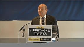 Le Drian a décidé de "rester pleinement ministre pendant le temps de la campagne électorale"