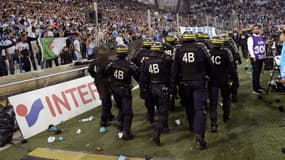 Des CRS déployés au stade vélodrome dimanche soir lors de OM-Lyon en Ligue 1