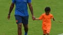 Shane Kluivert (à droite) a marqué son premier but avec le Barça